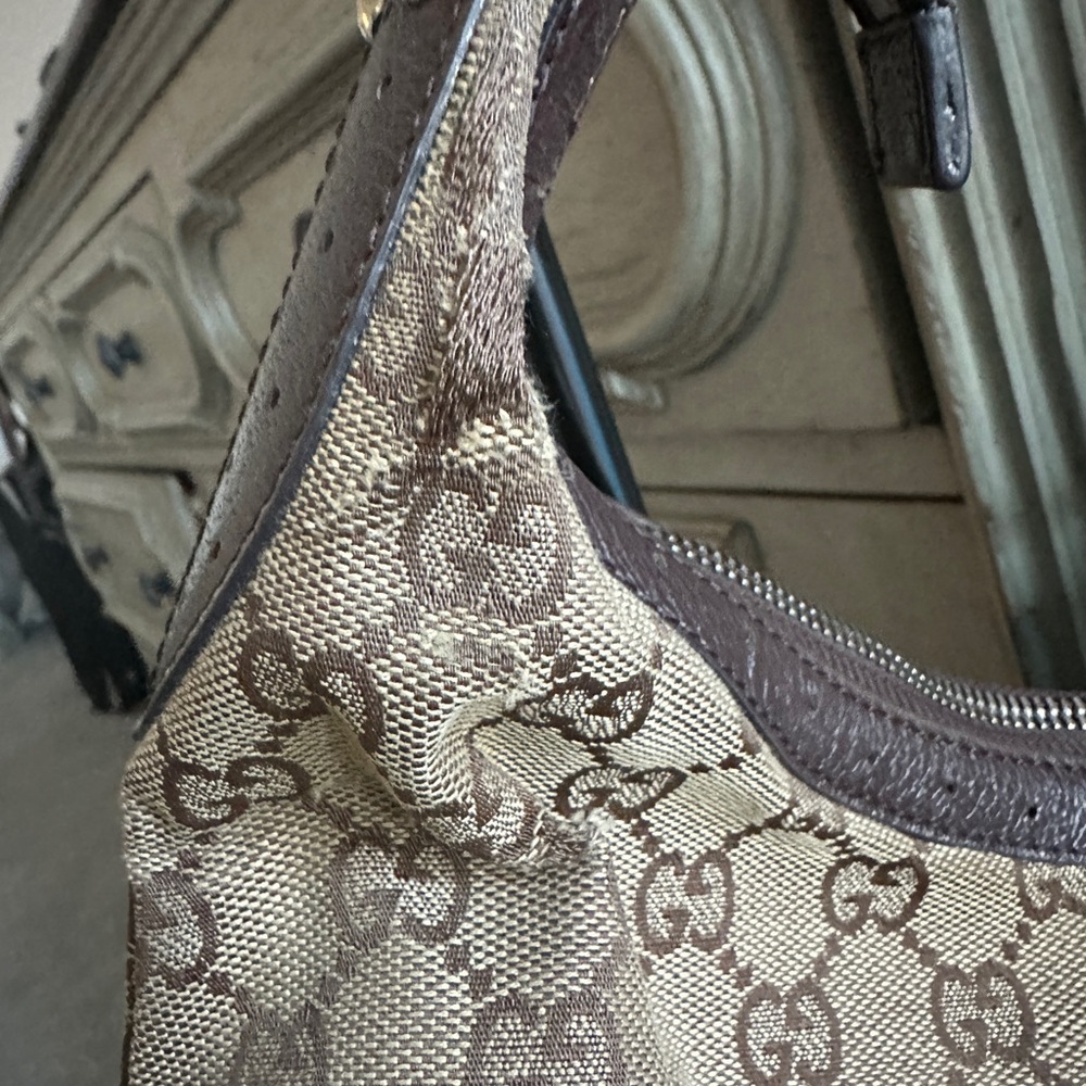 Gucci Beige and Brown Shoulder Bag - Picture 8 of 16